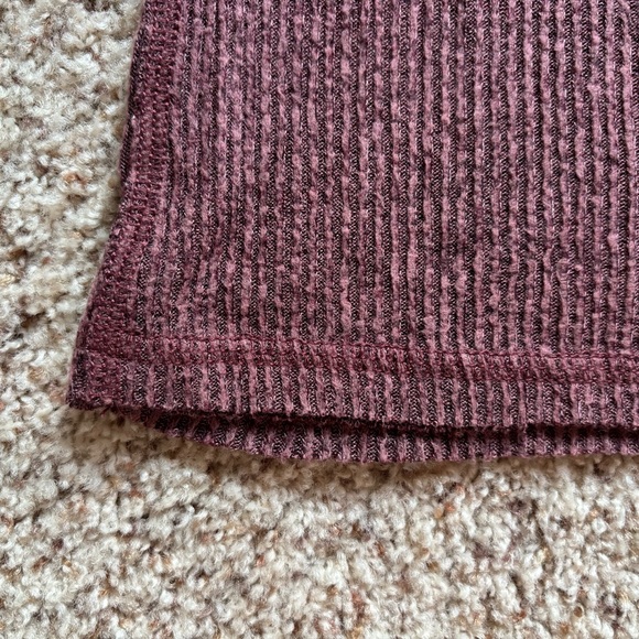 Abercrombie & Fitch Cozy Henley Sweatshirt Women’s size M Burgundy - Picture 6 of 14